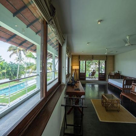 Ama Stays & Trails, Pathiramanal Villa Alappuzha 외부 사진